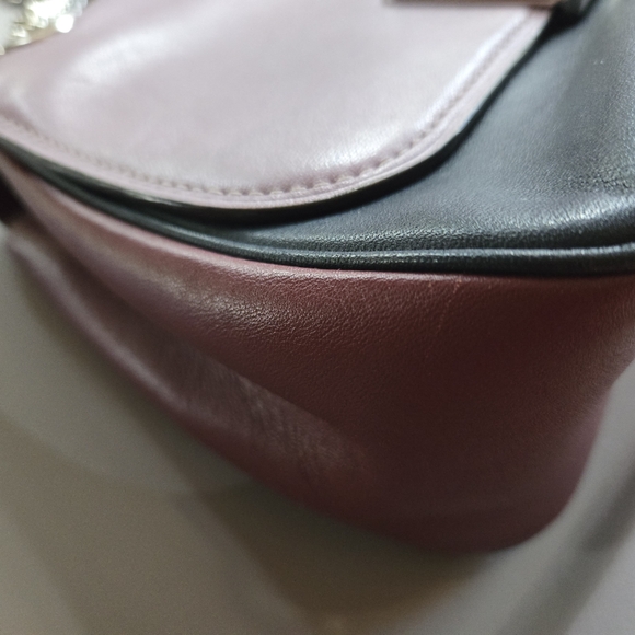 Coach Leather Color Block Shoulder Bag with Chain Strap - Picture 4 of 7